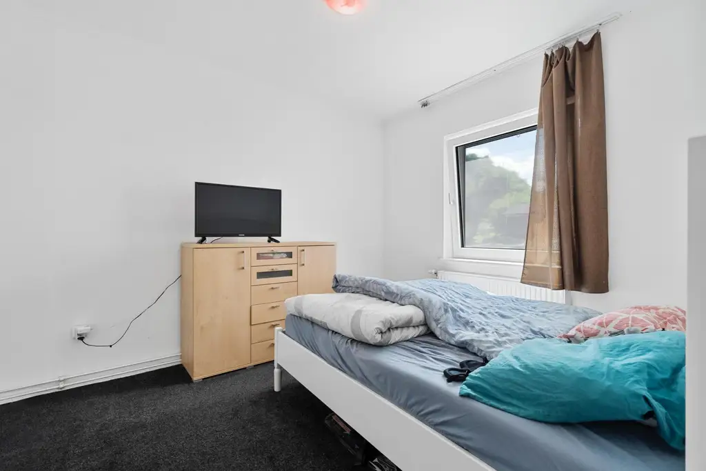 "Ein-/Zweifamilienhaus in ruhiger Lage – mit Sauna & Kachelofen!"