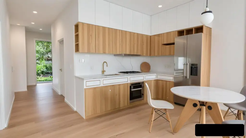 Erstbezug nach Kernsanierung I Luftwärmepumpe I 3fach Verglasung mit Außenjalousien I Fußbodenheizung I Schlüsselfertig