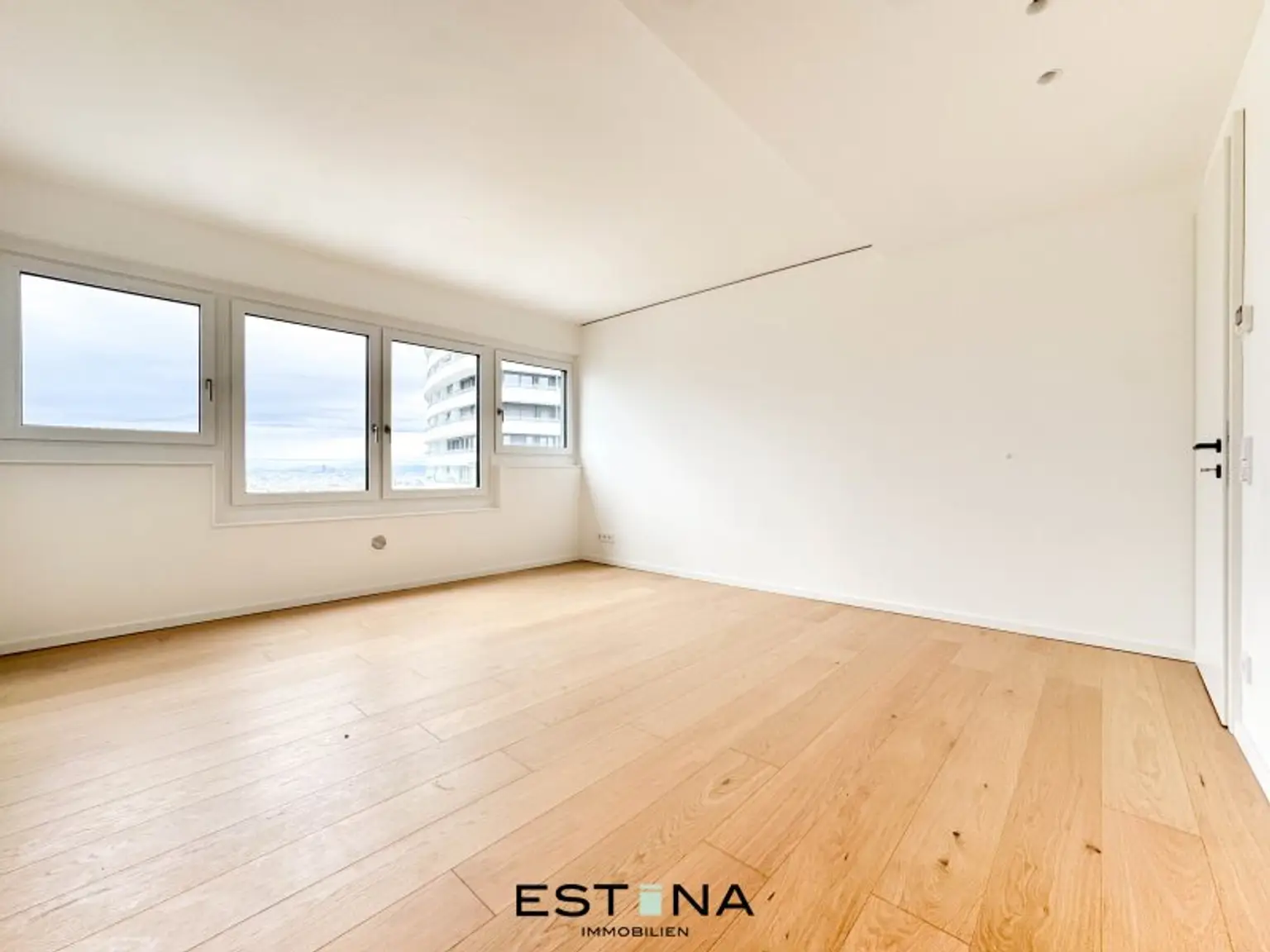 Außergewöhnliches Zuhause am Wasser mit Blick über Wien | Provisionsfrei