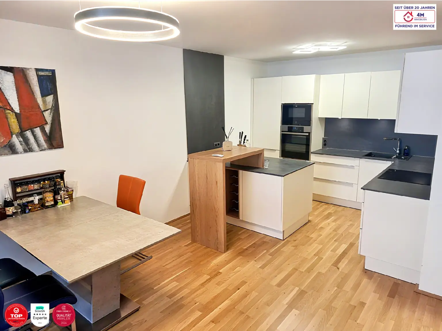 Modernes Wohnen mit Charakter – Designküche, Garage, Loggia & Licht in Vollendung