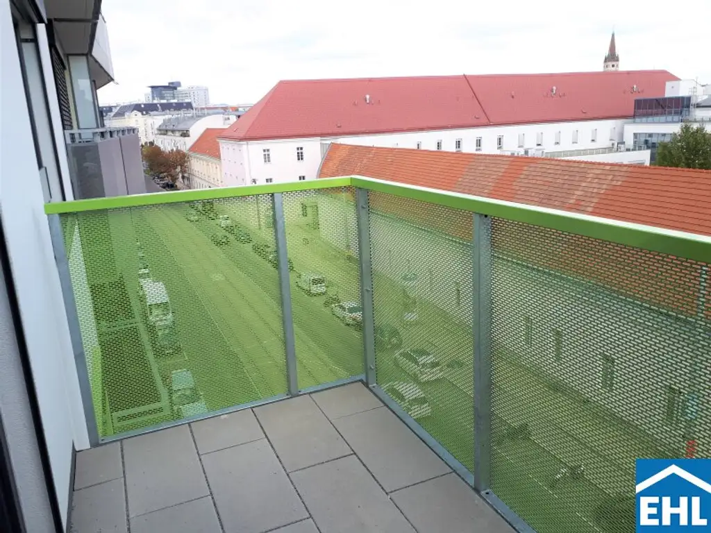 Schöne 2 Zimmer Wohnung mit Loggia in zentraler Lage