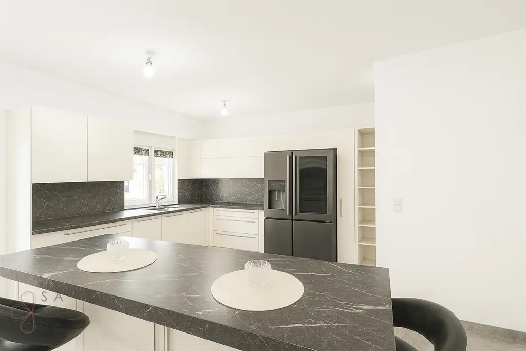 Modernes Familienhaus mit Potential in Wr. Neudorf