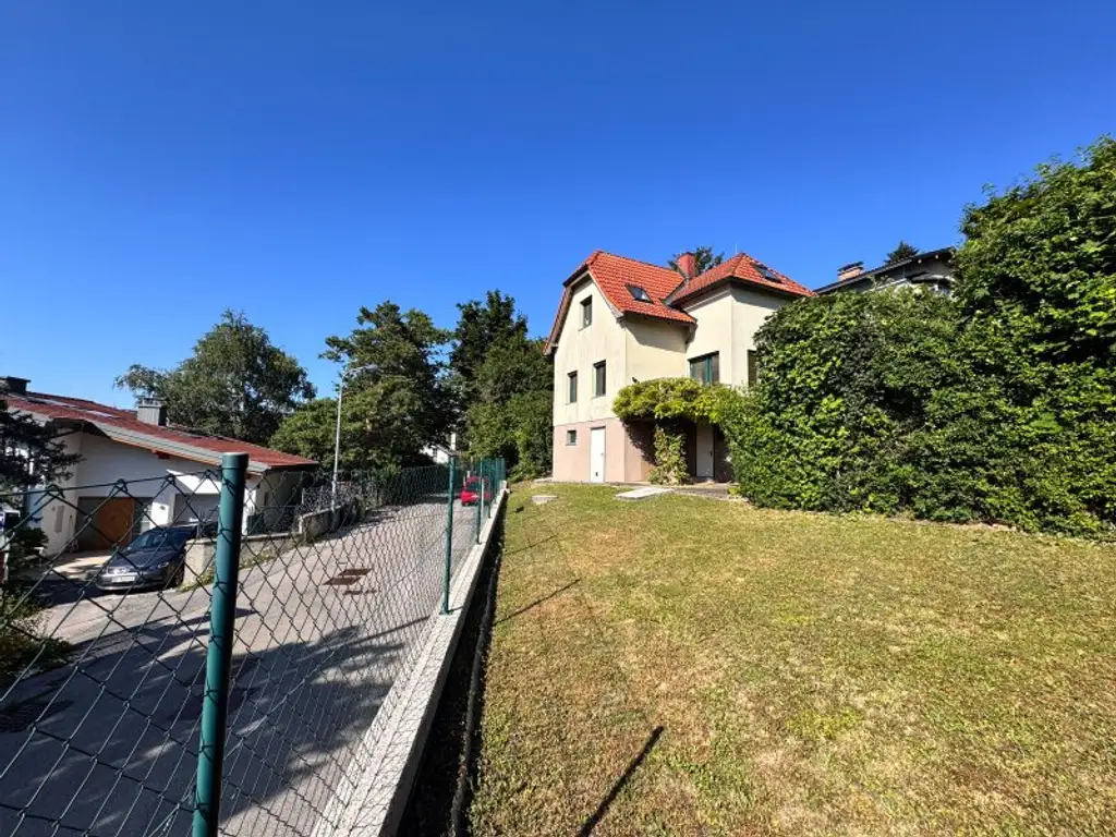 Traumlage am Wolfersberg – Einfamilienhaus mit unverbaubarem Weitblick