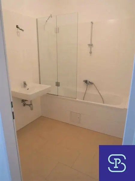 Provisionsfrei: Unbefristeter 55m² Altbau + 25m² Terrasse im topsaniertem Stilaltbau - 1070 Wien!