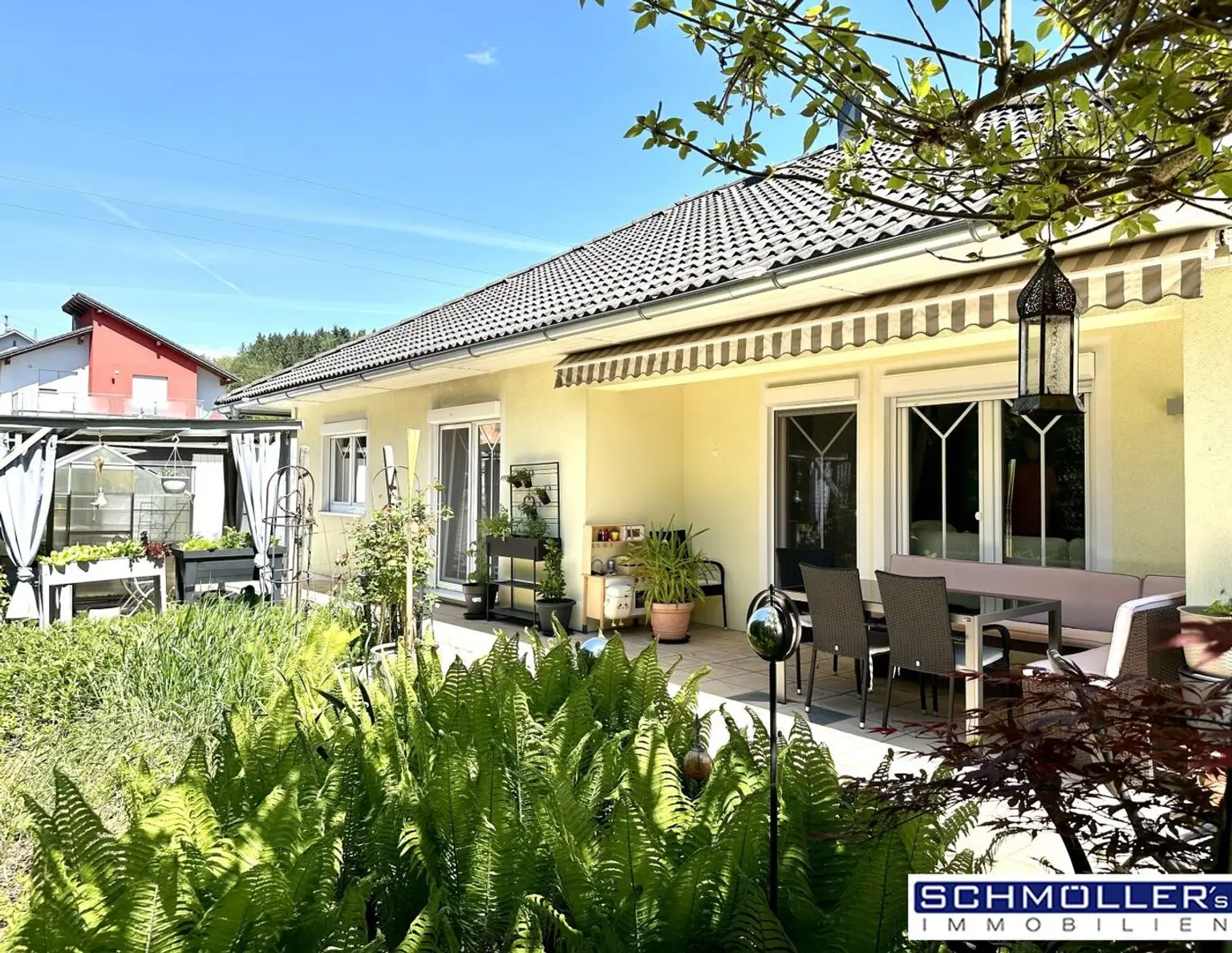 Wohlfühl-Bungalow mit Pool in idyllischer Lage