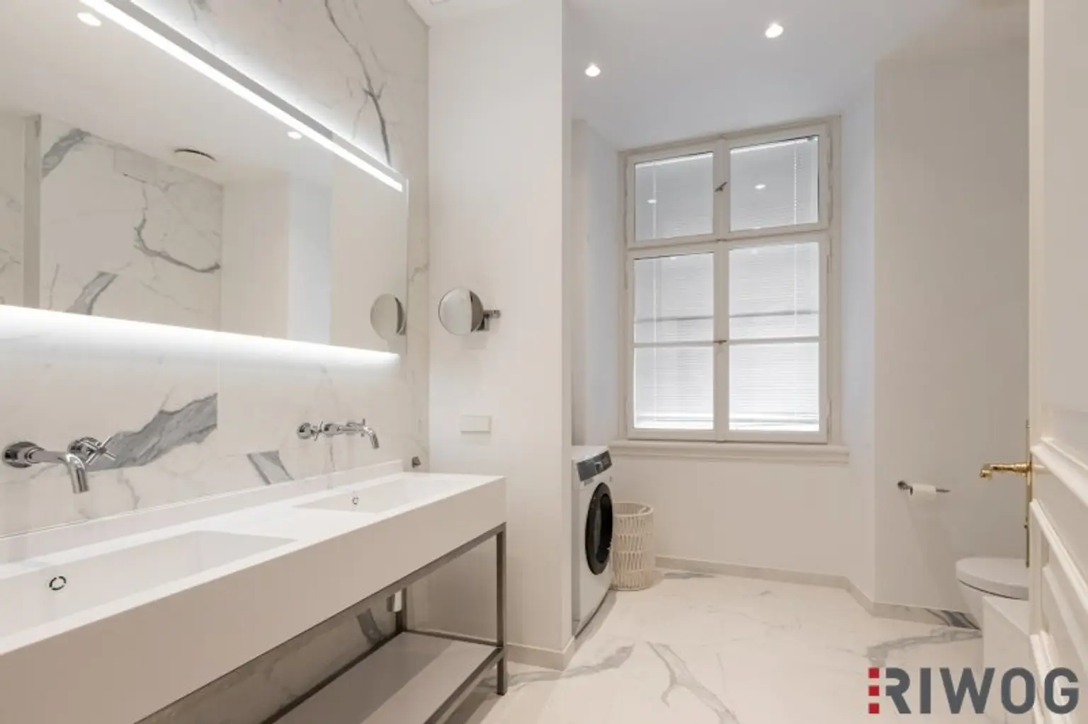 LUXUS-ALTBAUWOHNUNG am Börseplatz 1, 1010 Wien