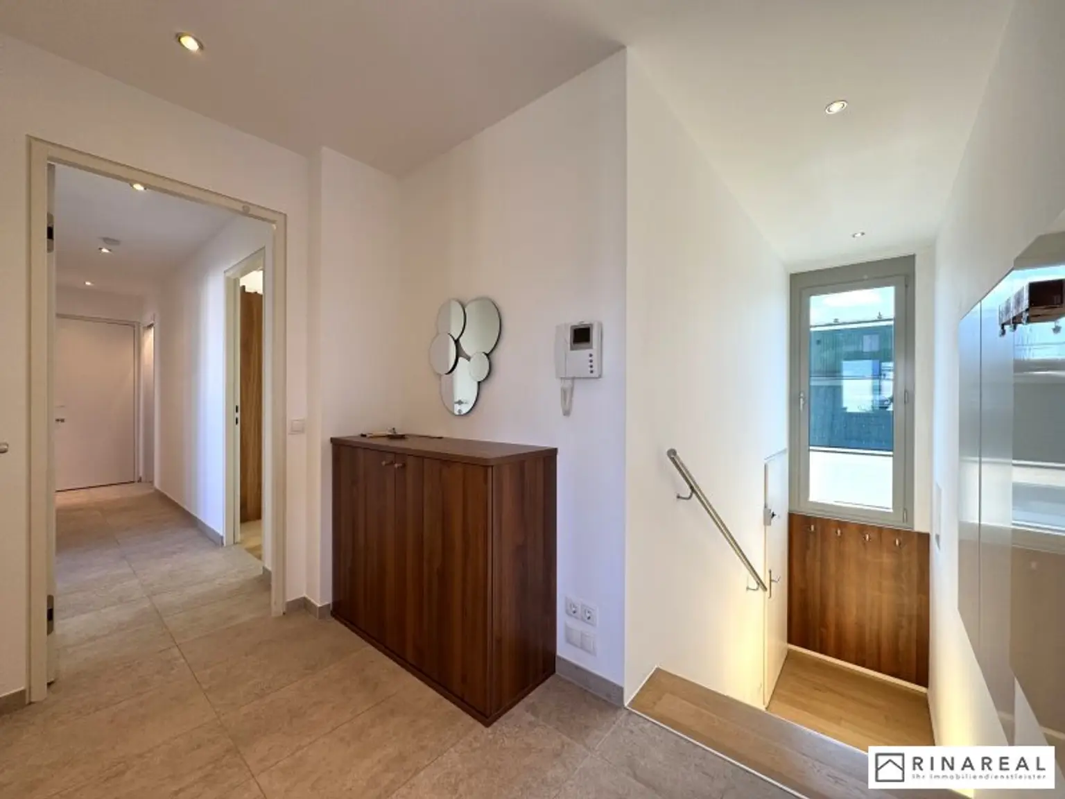 HUTWEIDENGASSE | Exklusives Penthouse mit traumhafter Dachterrasse | 3 Zimmer | ca. 99 m² Wohnfläche | teilmöbliert | zzgl. Duplex-Stellplatz
