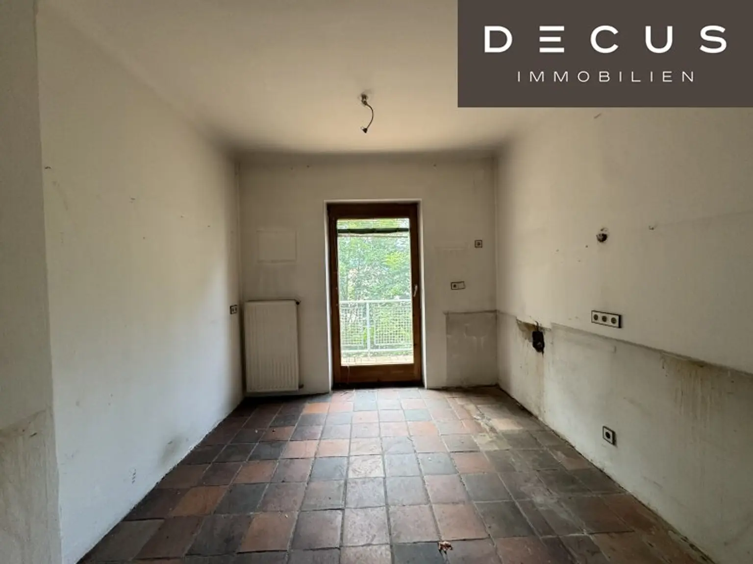 | CHARMANTE 3 -ZIMMER-WOHNUNG IM ALTBAU | FÜR LIEBHABER ZUM AUSBAU | TOP LAGE | GRAZ-GEIDORF