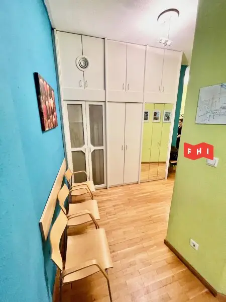 Gepflegtes 4 Zimmer Altbau-Büro-Praxis Nähe Wattgasse/Hernalser Hauptstraße