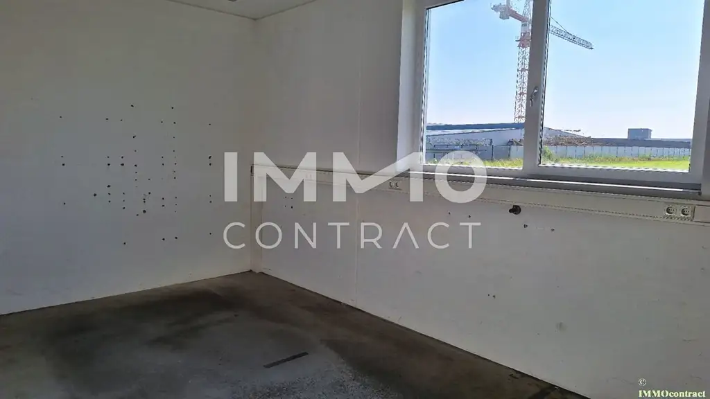 Modernes Betriebsgebäude mit Büro, Freiflächen und Parkplatz - Nähe Haag - Gewerbegebiet - beheizt