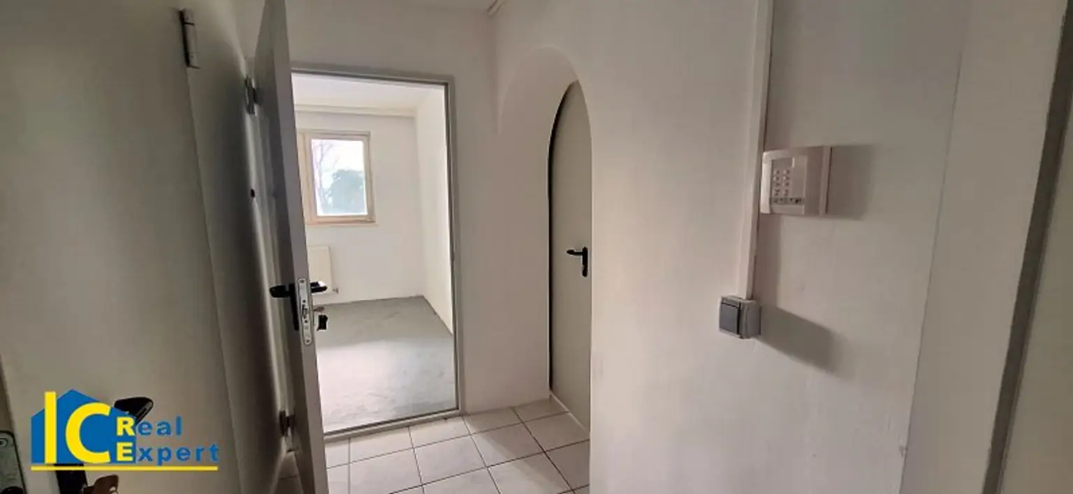 Freundliche, einladende Räume mit Sprechanlage