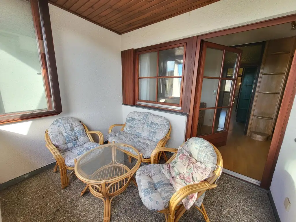 GEMÜTLICHE 3-ZIMMER-WOHNUNG MIT LOGGIA UND WUNDERSCHÖNEM AUSBLICK