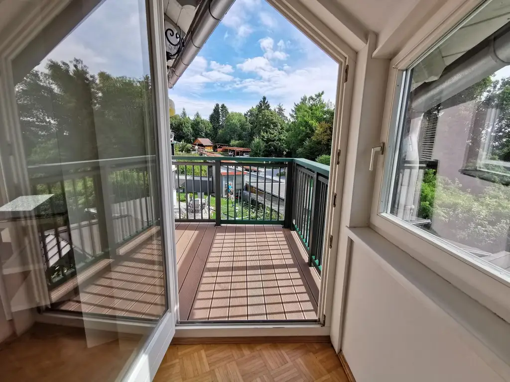 Charmante 2-Zimmer-Wohnung mit Balkon im Grünen
