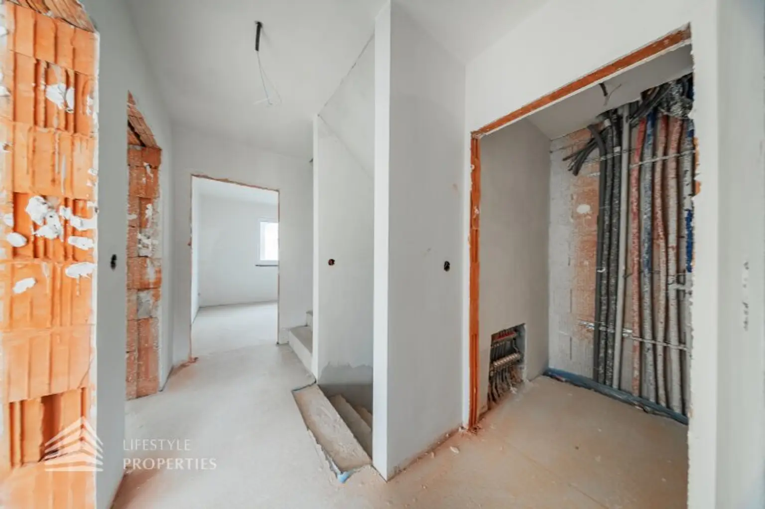 Belagsfertiges Reihenhaus mit Garten & Dachterrasse in ruhiger, zentraler Lage von Wien-Simmering