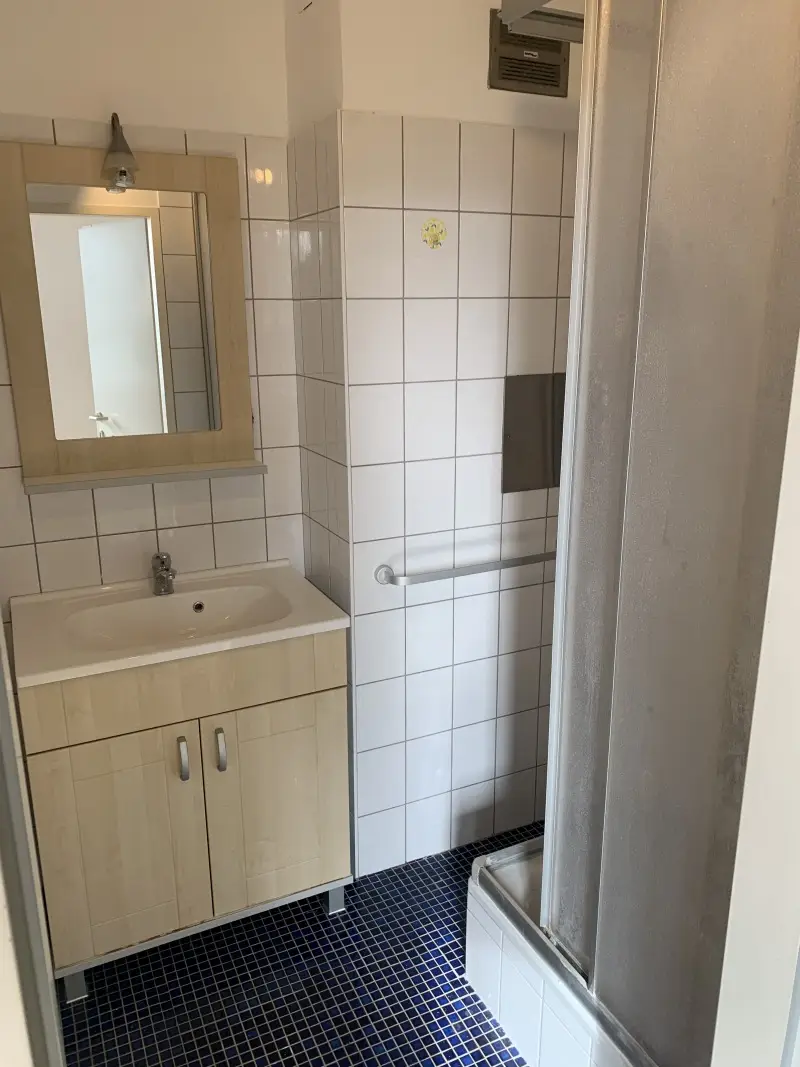 Helle und großzügige Ordinationsfläche in zentrumsnaher Lage von Baden 
mit Blick auf die Schwechat