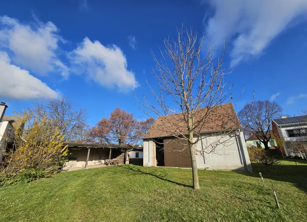 Gepflegtes Haus mit Stadel und Nebenräumen