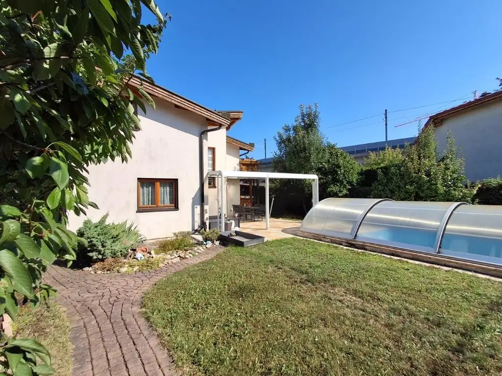 " Luxushaus auf Eigengrund mit Pool - KGV Ruthnergasse"