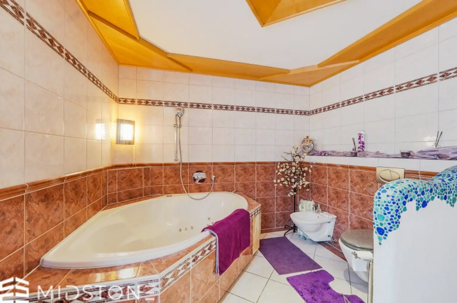 *Großzügige Maisonette Wohnung* Einzigartiges Potenzial mit Balkon und Loggia in Kapfenberg