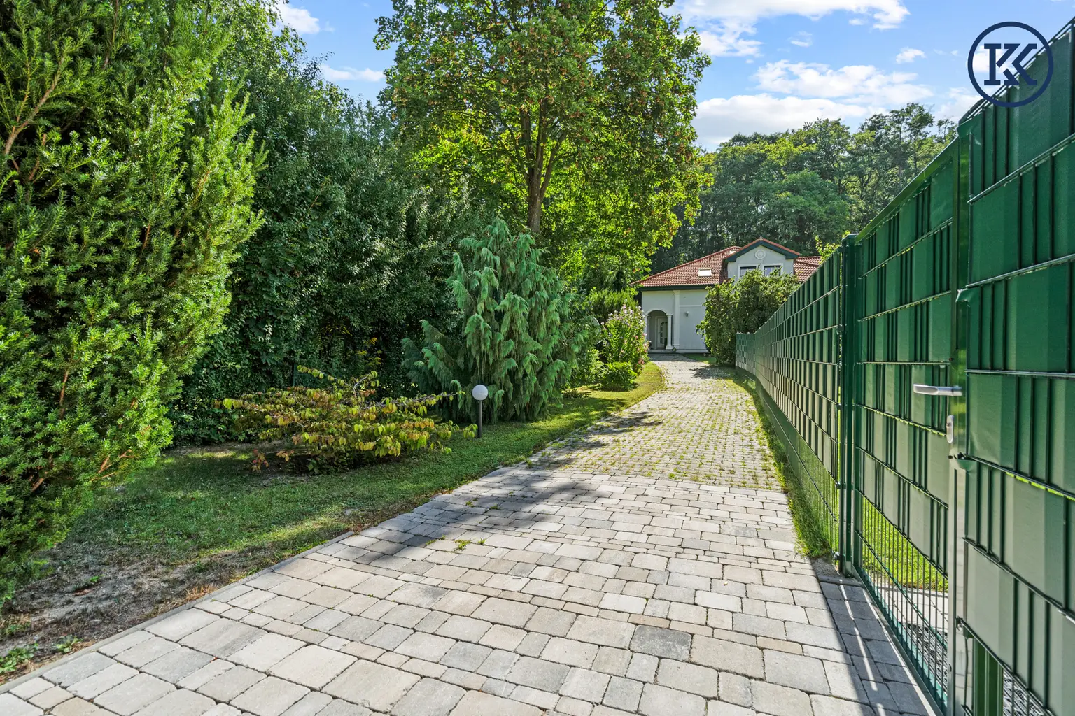 Ihr Zuhause der Ruhe – mit traumhafter Natur und gleichzeitig toller, schneller Anbindung.