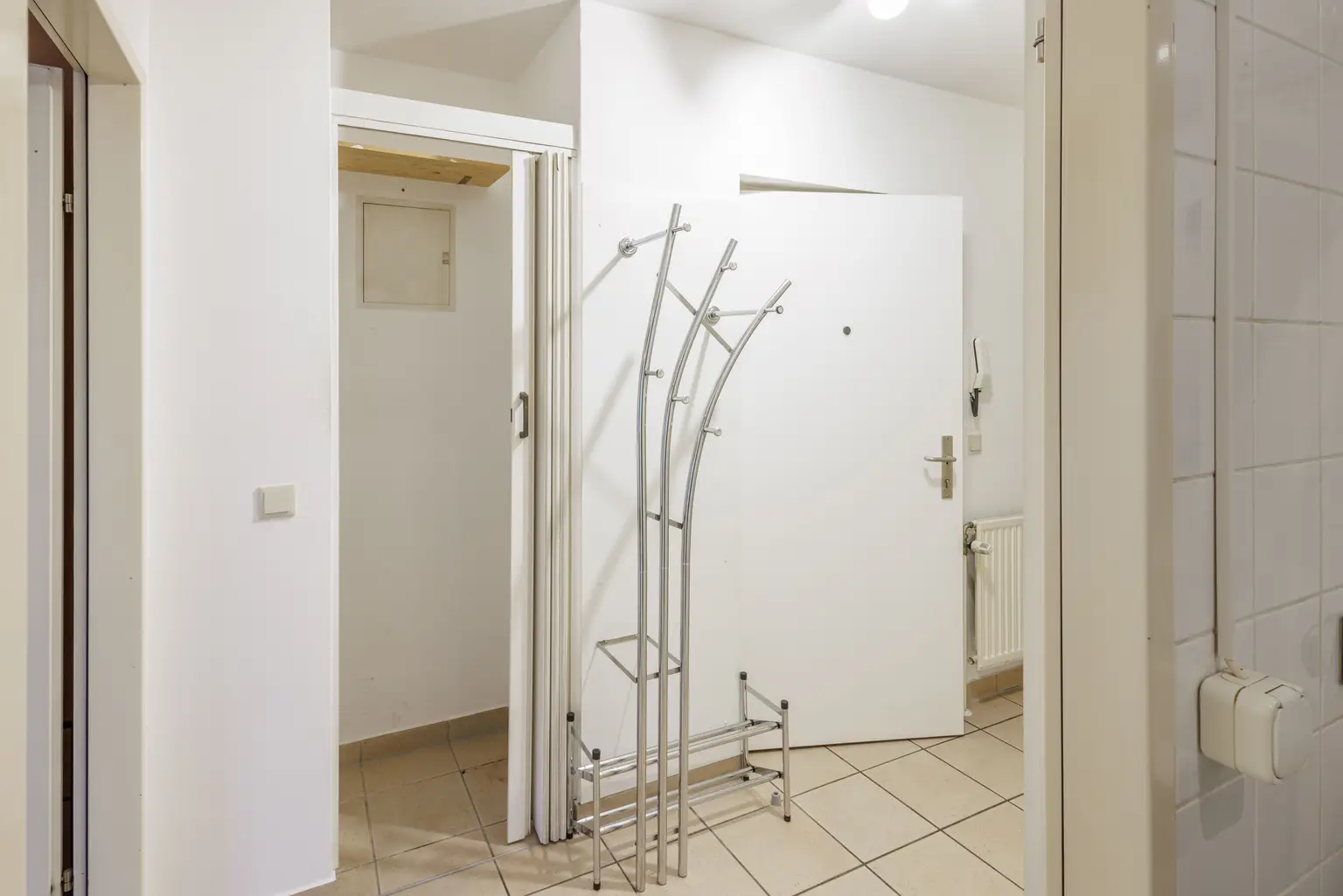 Ruhige 2-Zimmer-Wohnung mit Gartenblick und Garagenplatz