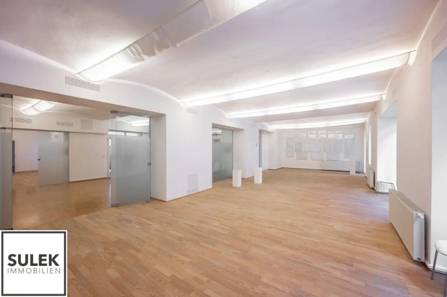 ** ab sofort: ein rd. 260 m² großes Geschäftslokal mit perfektem Grundriss**  Nähe Lerchenfelder Gürtel / Brunnengasse**