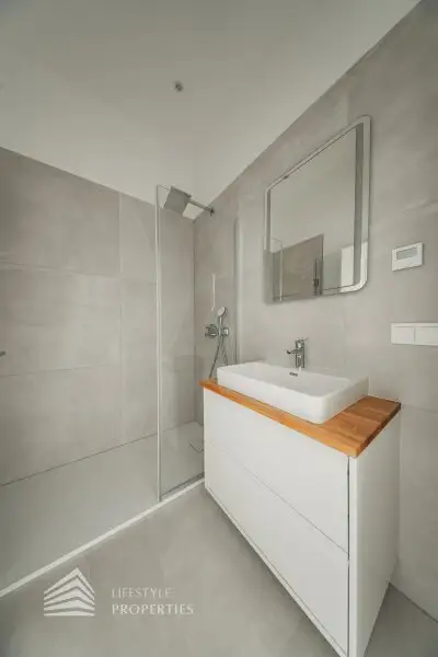 Schöner 2-Zimmer Erstbezug, Nähe Meiselmarkt