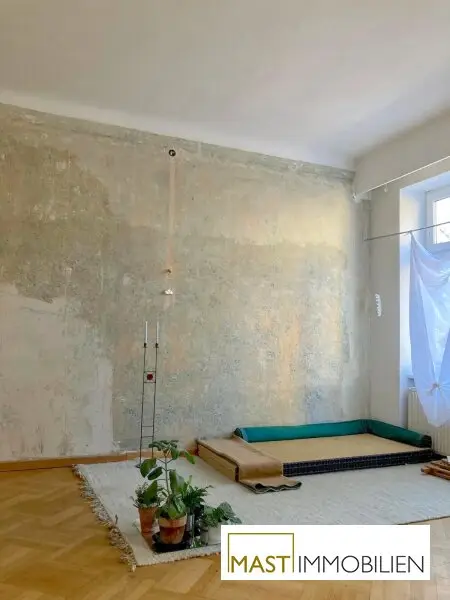 *NEU* Sanierungsbedürftige 2-Zimmer Wohnung mit Potential zur 3-Zimmer-Wohnung