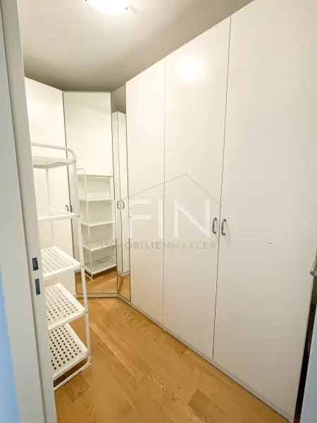 Helle Wohnung mit großer Freifläche und Parkblick im 2. Bezirk!