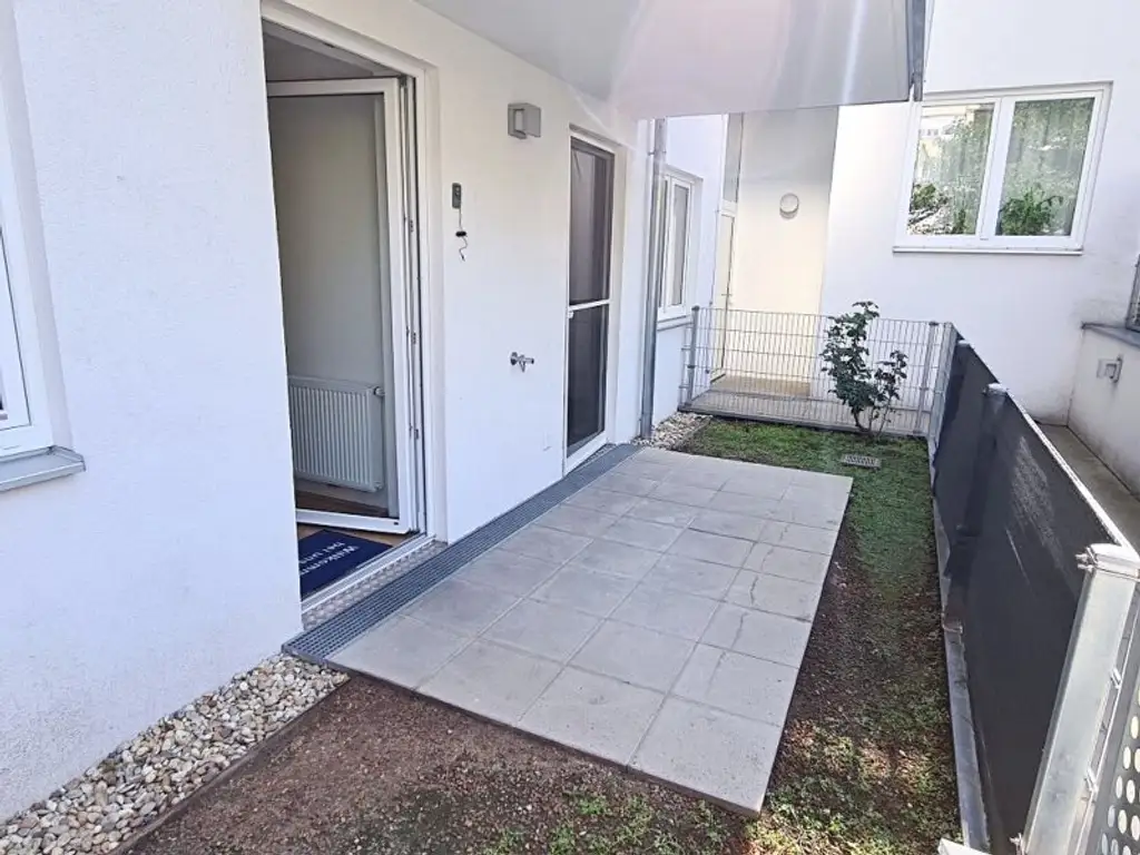 EIGENGARTEN, LORYSTRASSE, 75 m2 Neubau mit 23 m2 Garten, 2 Zimmer, Wohnküche, Wannenbad, Parketten, 1. Liftstock