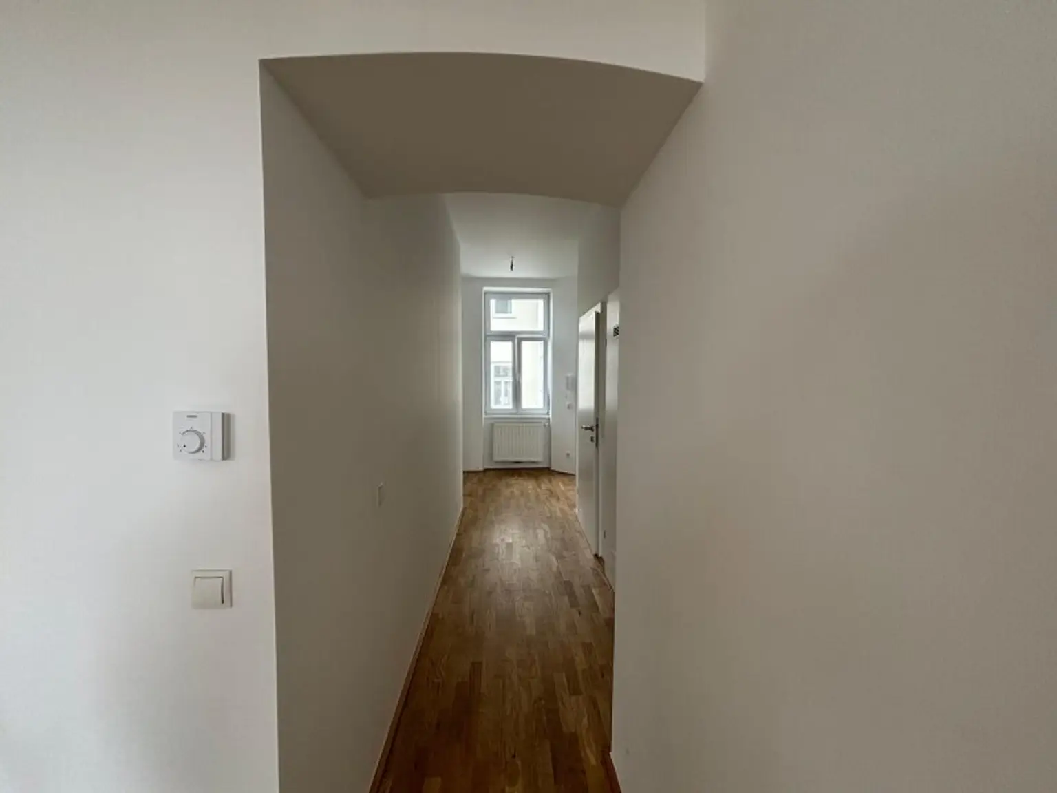 NÄHE U3 Johnstraße: Sonnige 2-Zimmerwohnung im 2. OG mit hofseitigem Schlafzimmer