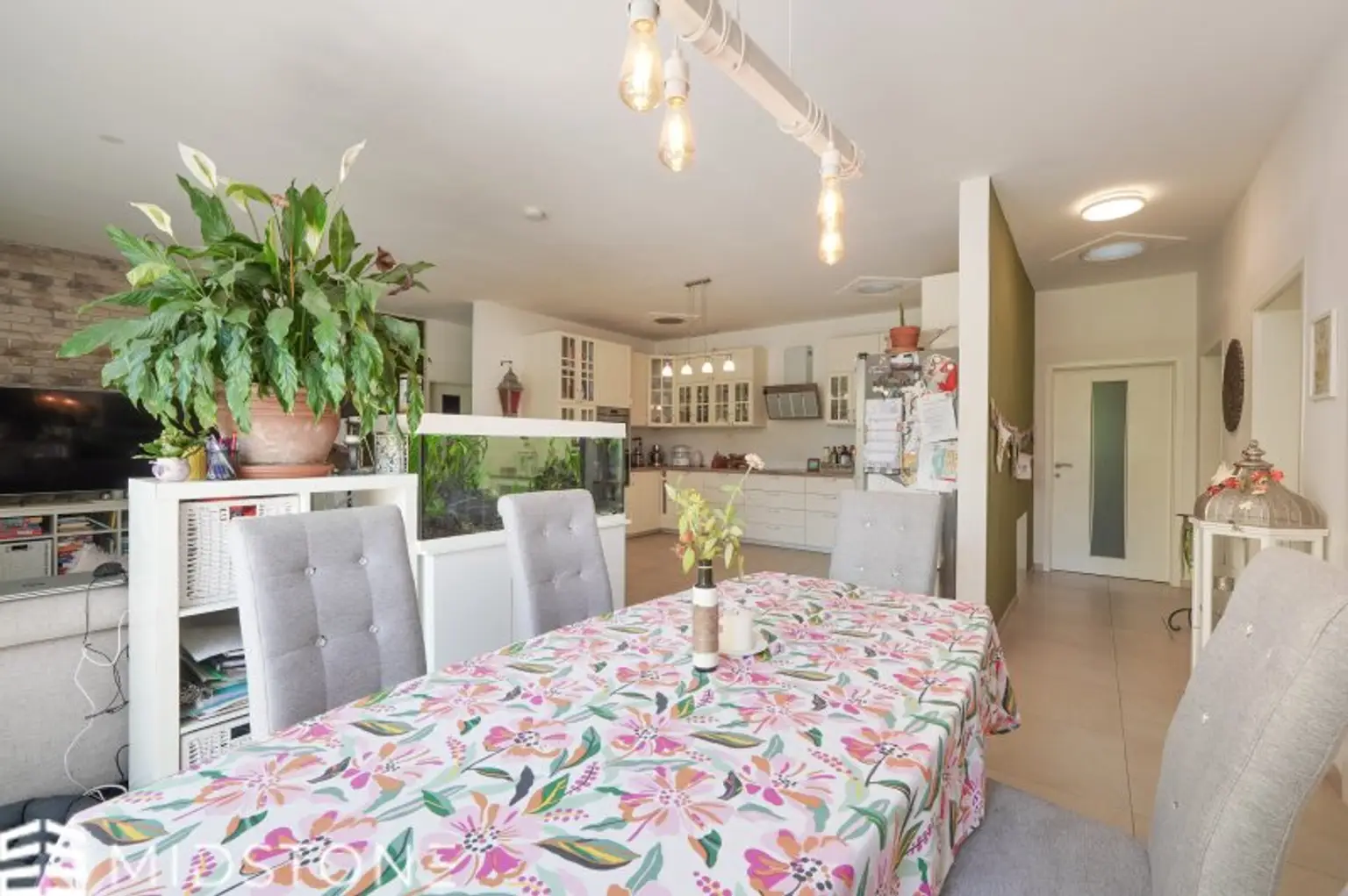 *Gartenidylle in absoluter Ruhelage* Traumhaftes Bungalow in Alleinlage