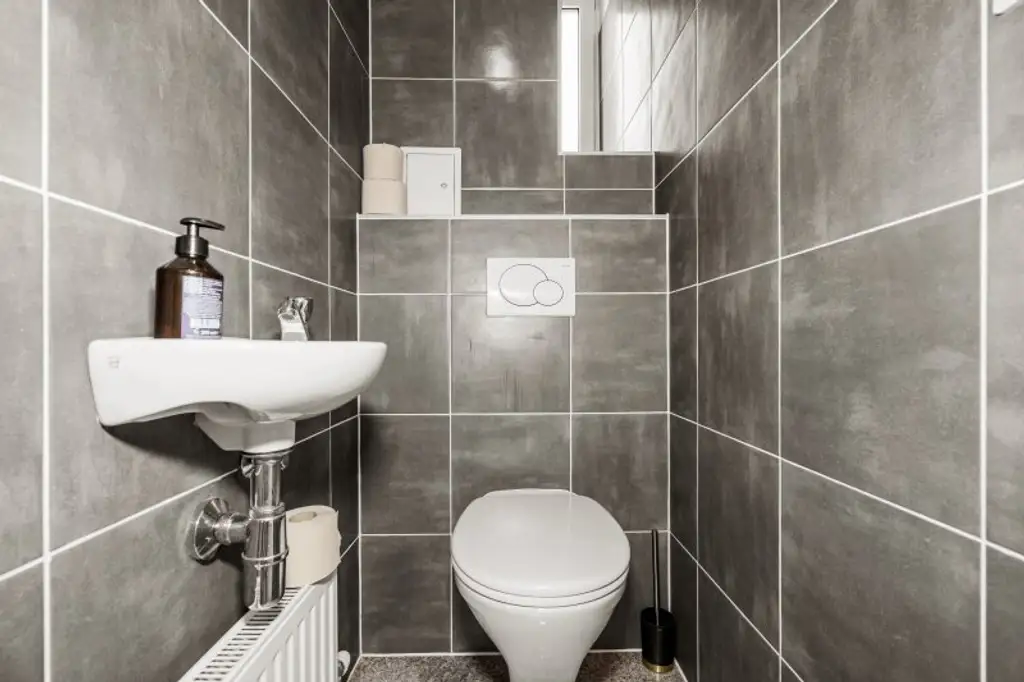 Ruhige, moderne 2-Zimmer Altbauwohnung in Zentrumsnähe! +++ RE/MAX Trend +++