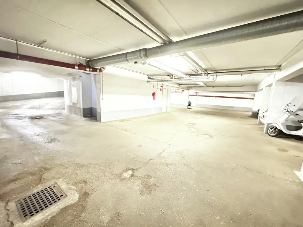 THIMIGGASSE 30 | GARAGENPLATZ