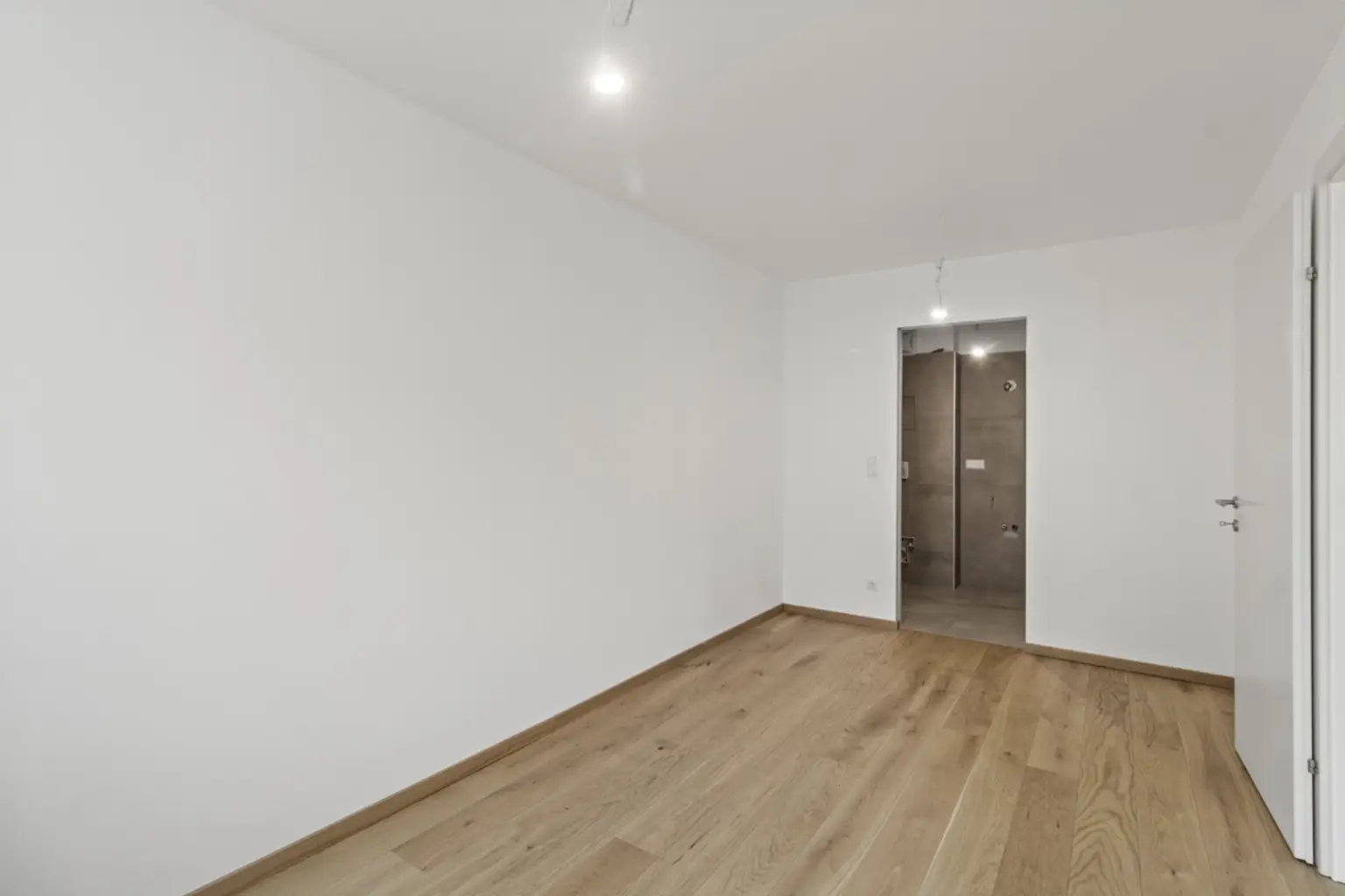 K | ++ NEU ++ EXKLUSIVE VIER Zimmer mit BALKON - Beste Lage! | Prima Service Immobilien