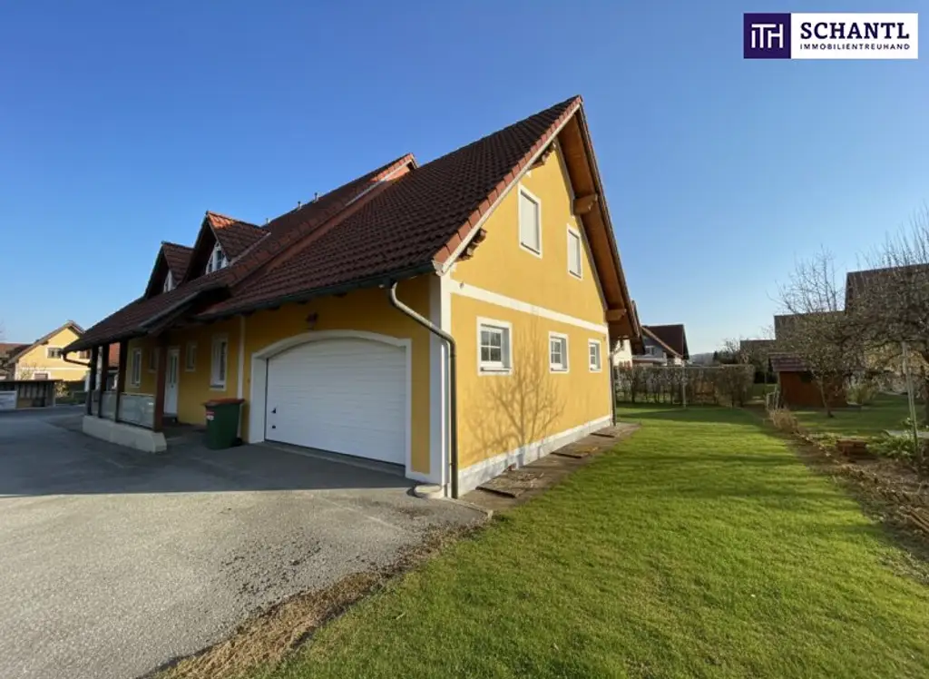SONNENLAGE - Neuwertiges ca. 160m2 großes Traumhaus mit idyllischem Garten + Terrasse, 2 Garagen & Top-Ausstattung in Ruhelage