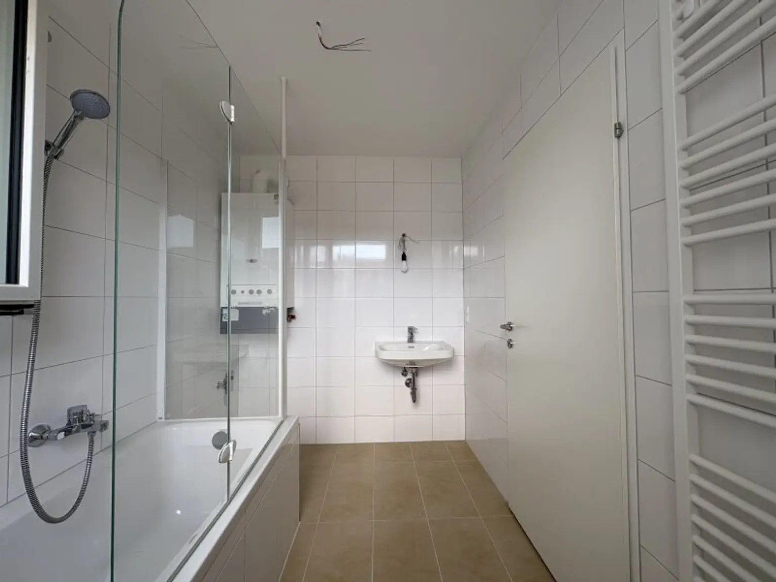 Sonnige 2-Zimmer Wohnung mit zwei Terrassen (Parkplatz inkl.)