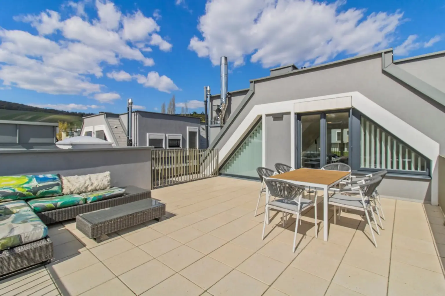 N | ++ WEITBLICK. RUHE. STIL. ++ 3-ZIMMER-MAISONETTE in BESTLAGE | Prima Service Immobilien