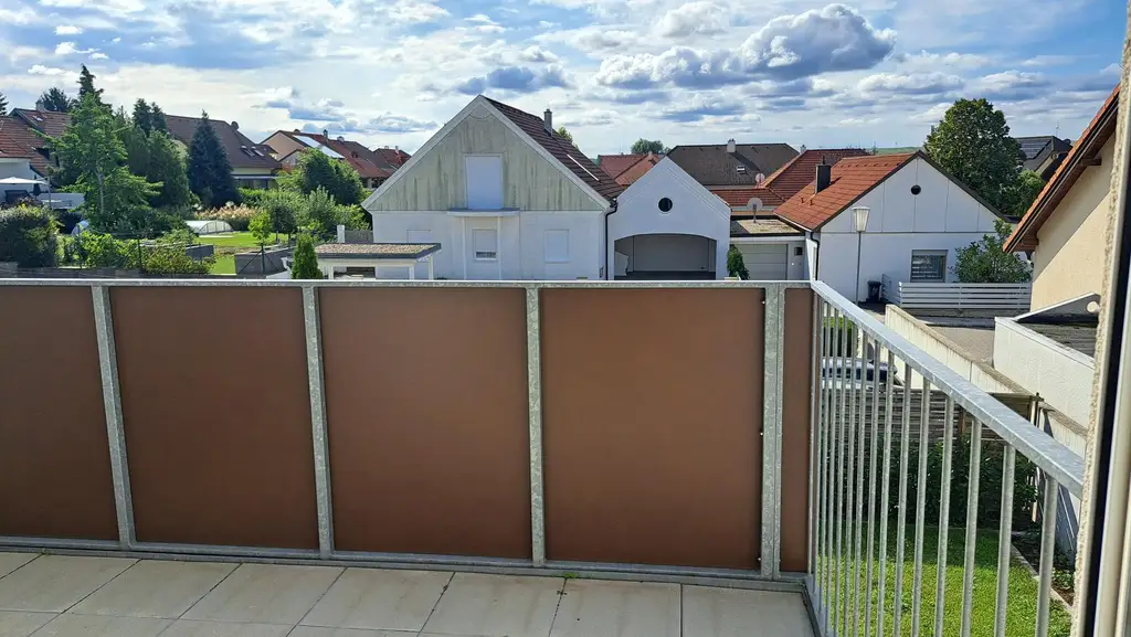 Provisionsfreie, 3 Zimmerwohnung mit Kaufoption. Erstbezug nach Renovierung!