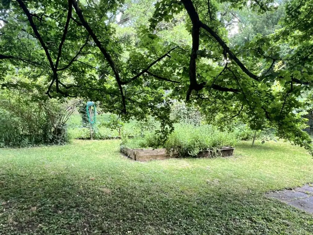 Rarität (!) Großzügige Villa in Badener Bestlage am Mitterberg mit prächtigem Garten - zentrumsnahe (!)