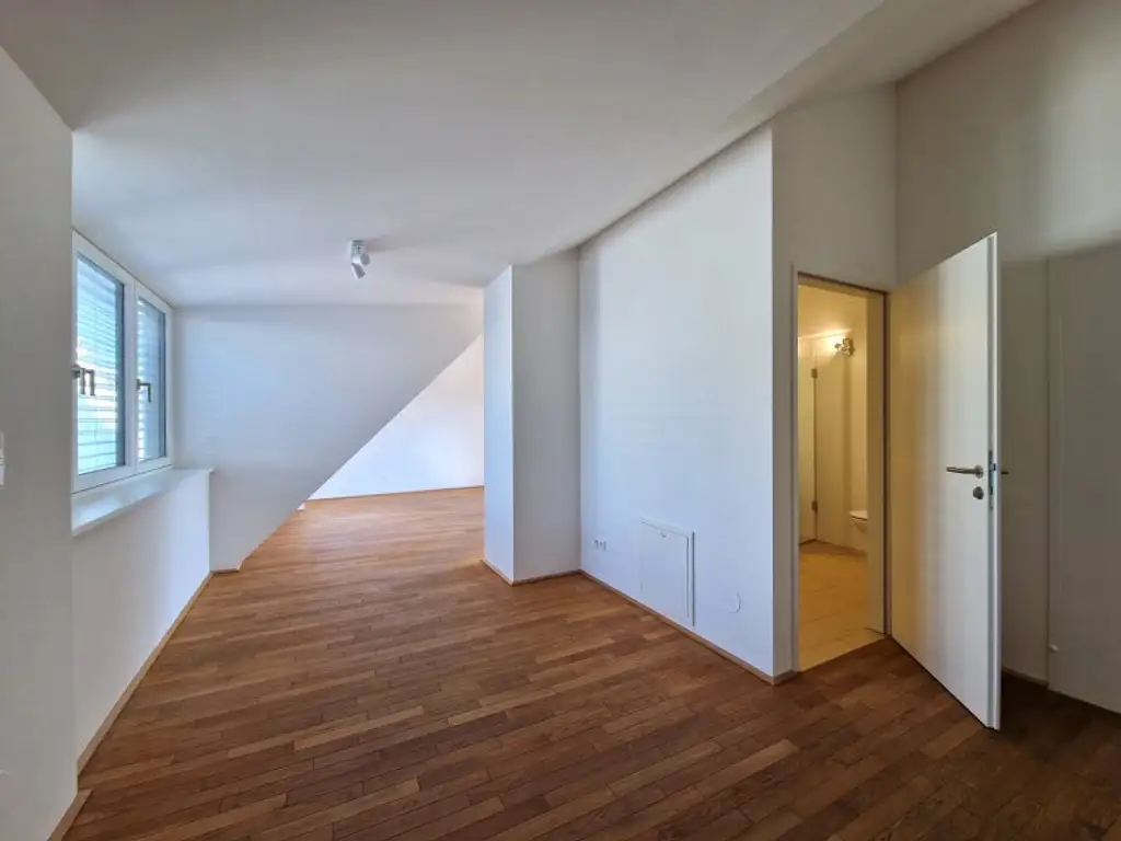 Willkommen auf der Sonnenseite! Ihre neue Wohlfühloase mit sonniger Dachterrasse und wunderbarer Aussicht im Herzen der Josefstadt