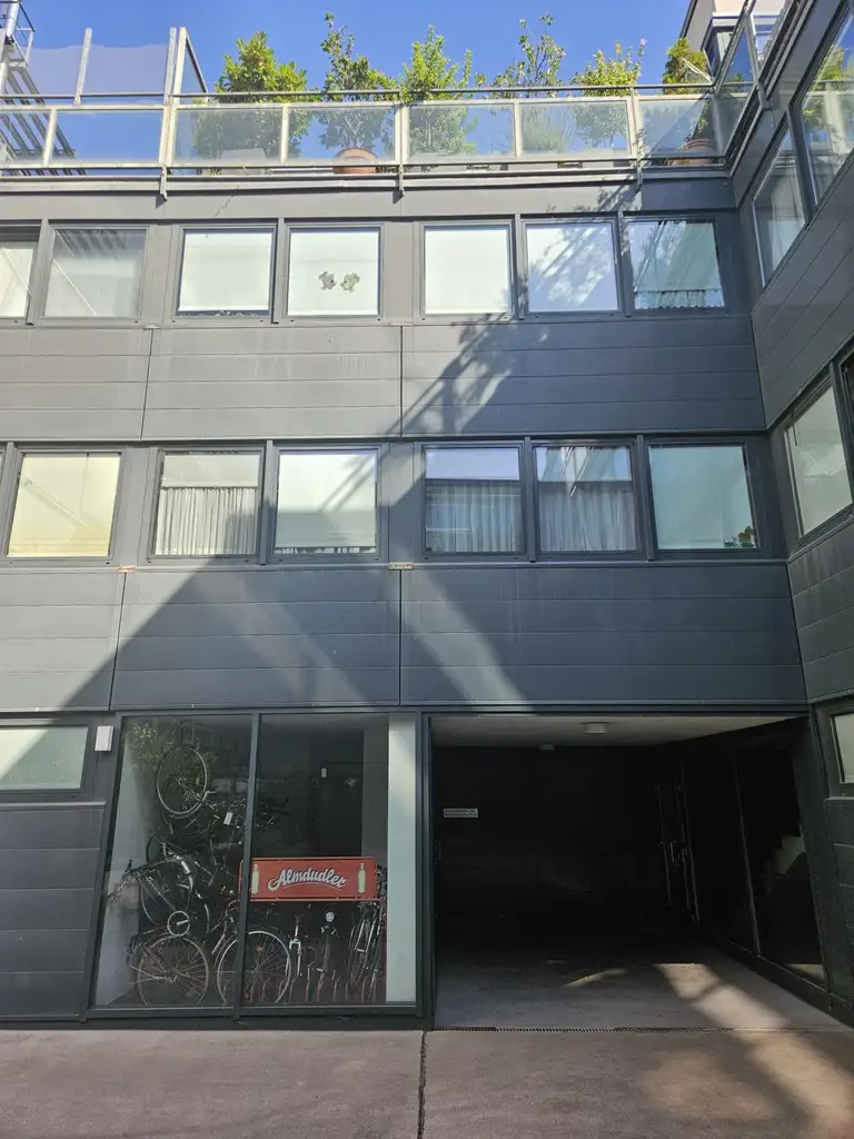 TRAUMHAFTE LOGGIAWOHNUNG IN TOPLAGE ZWISCHEN MÜHLWASSER UND SMZ-OST IN RUHIGER WOHNLAGE