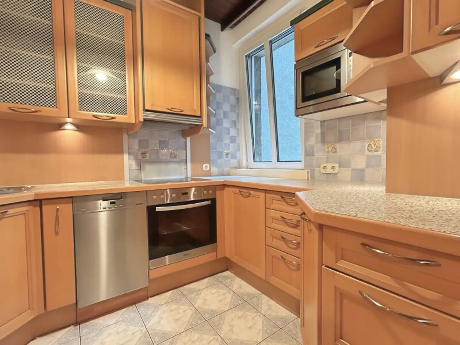 Ihr neues Zuhause in Wien für nur € 230.000,- – Gepflegte 2-Zimmer-Wohnung in 1120 WIEN!