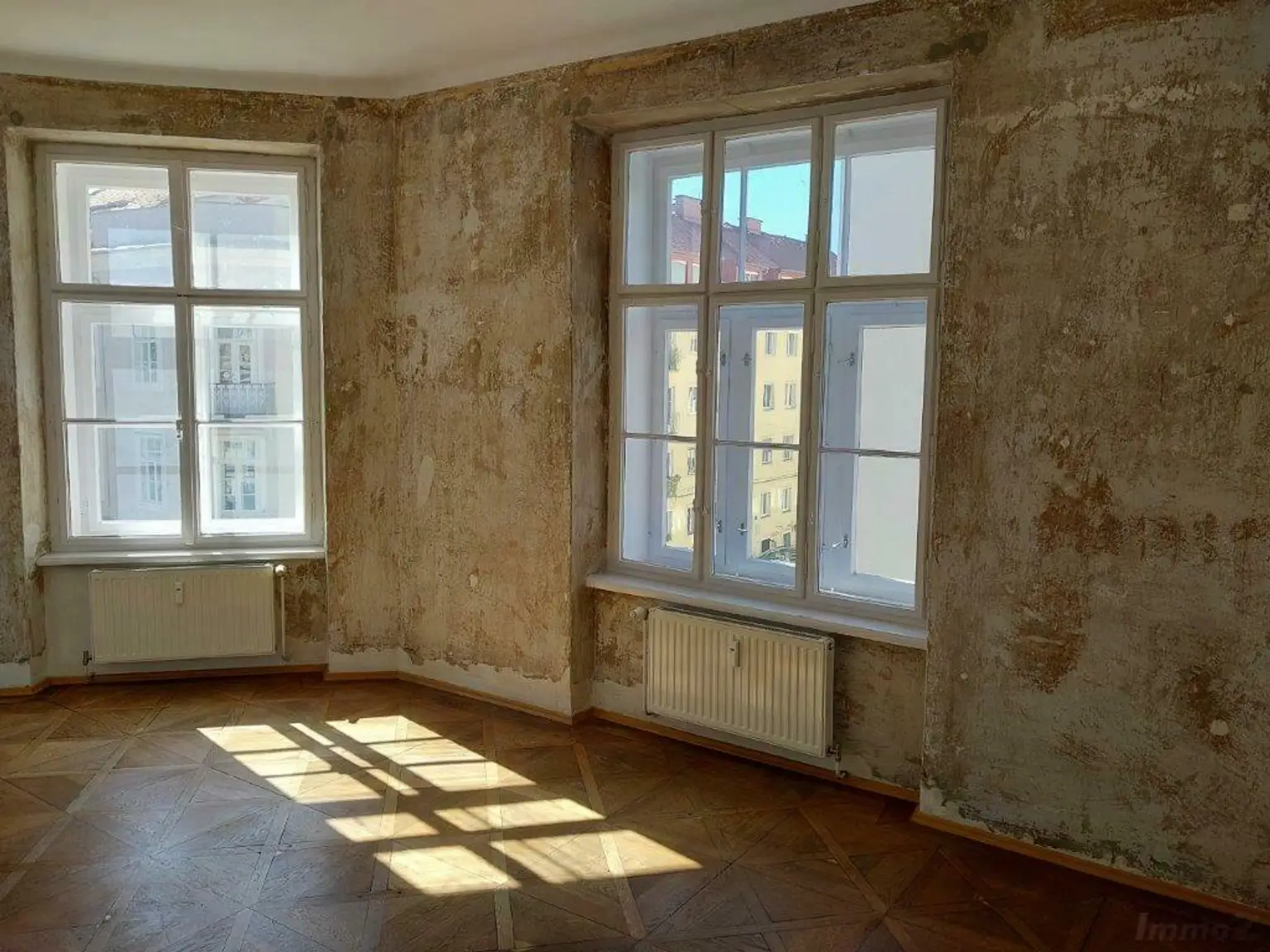Provisionsfrei: perfekte 3er-WG mit extra Wohnzimmer und Ess-Küche in zentraler Lage zwischen UNI und TU - Alberstraße