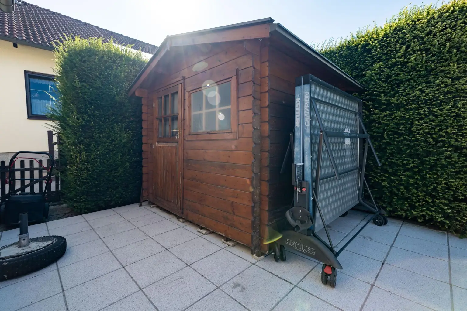 Ihr neues Zuhause: Haus mit Pool, Wintergarten & Komfort