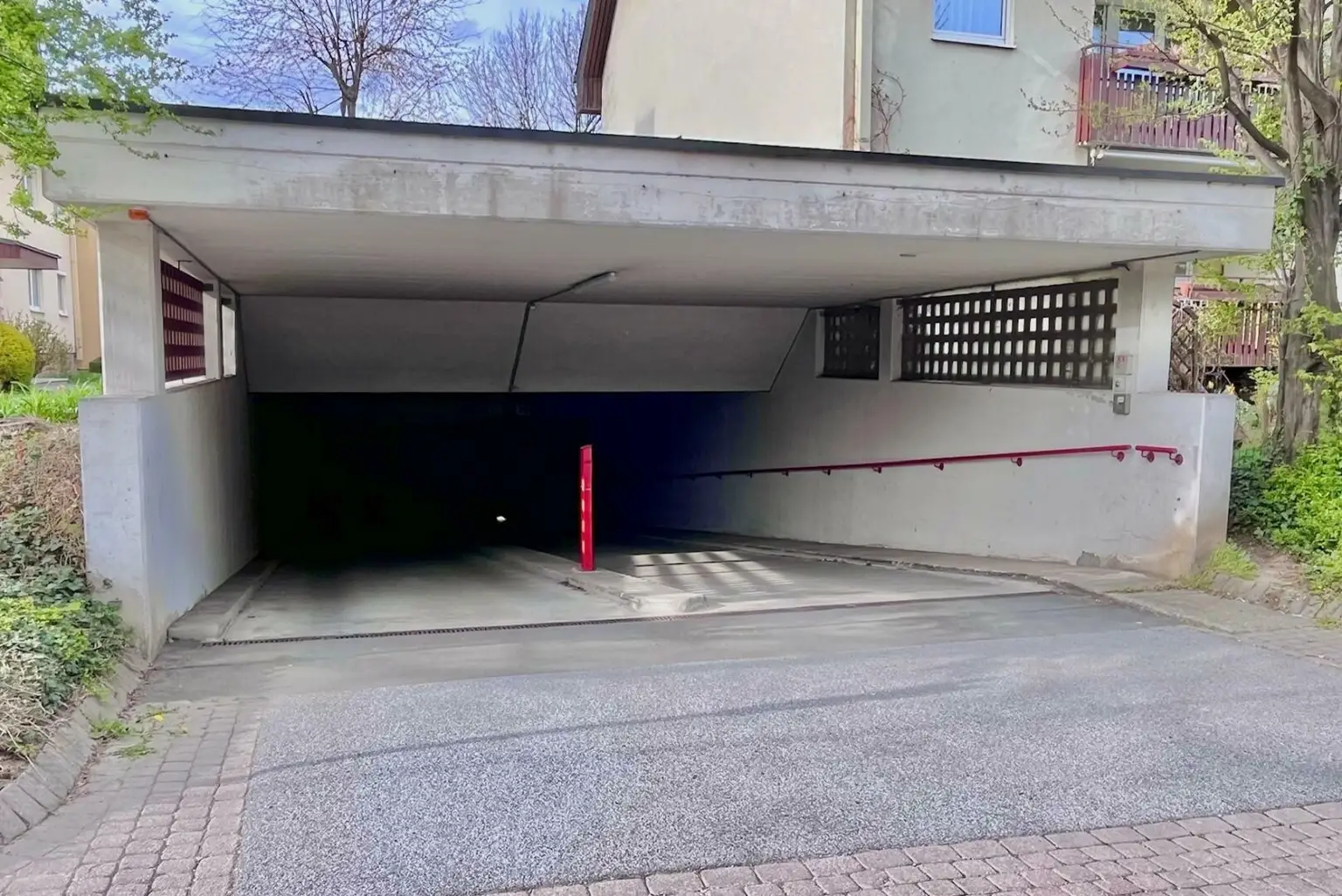 TG - Einfahrts- und Ausfahrtsrampe