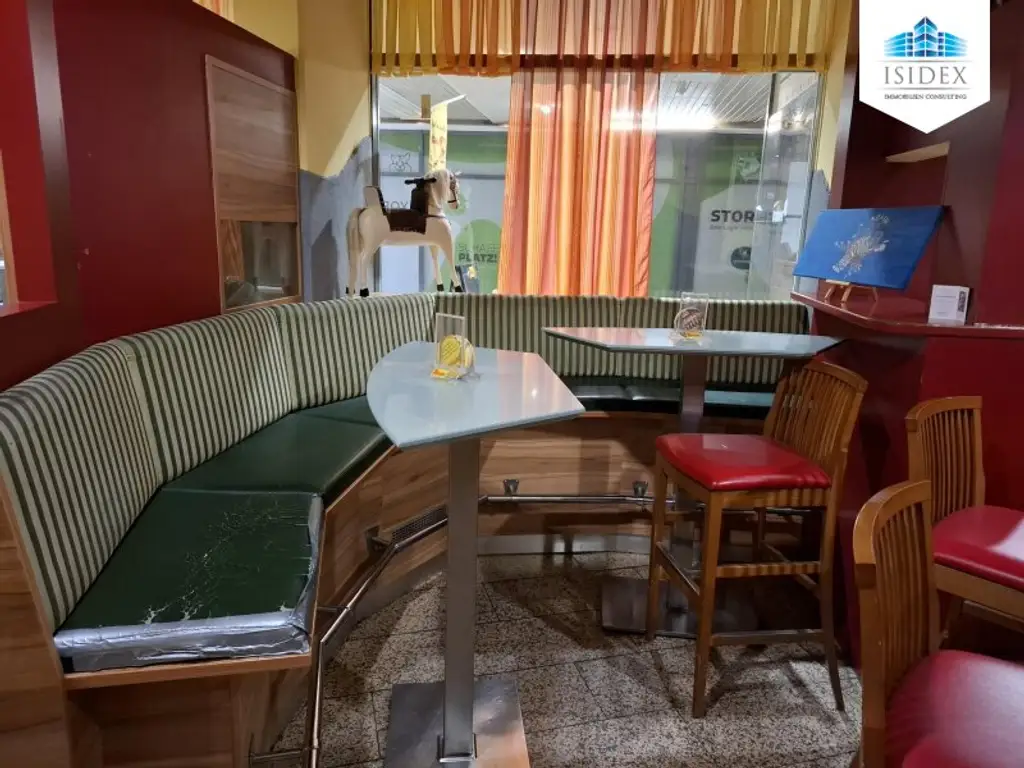 Gemütliches Cafe mitten im Geschehen!