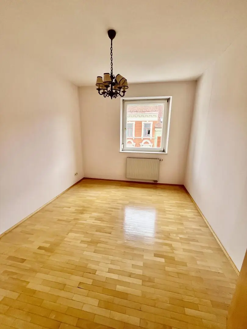 TOP LAGE GEIDORF: Barrierefreie 4 Zimmer Wohnung mit Balkon + Tiefgarage