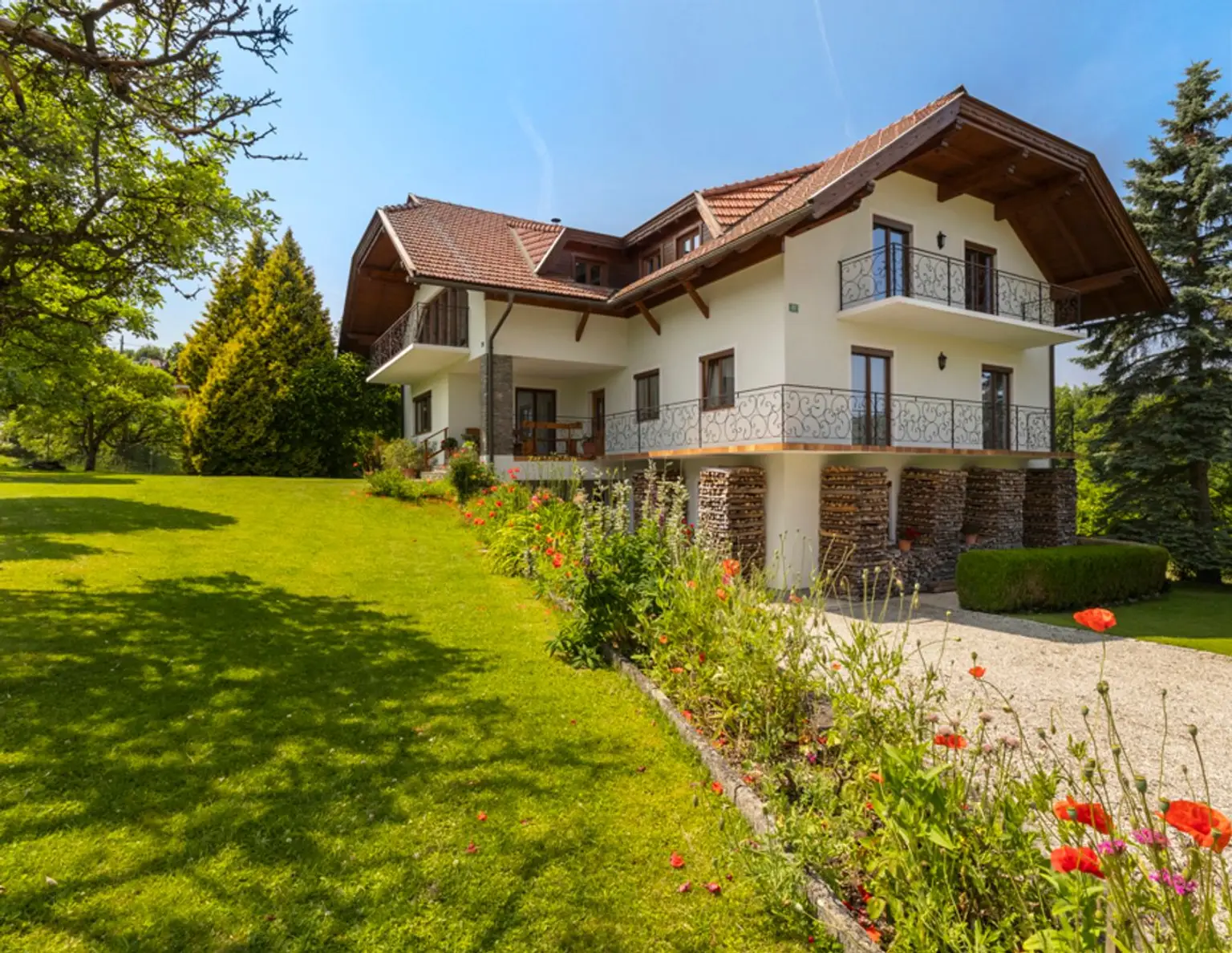 Gepflegtes Wohnhaus in sonniger Lage nahe Velden und dem Wörthersee!