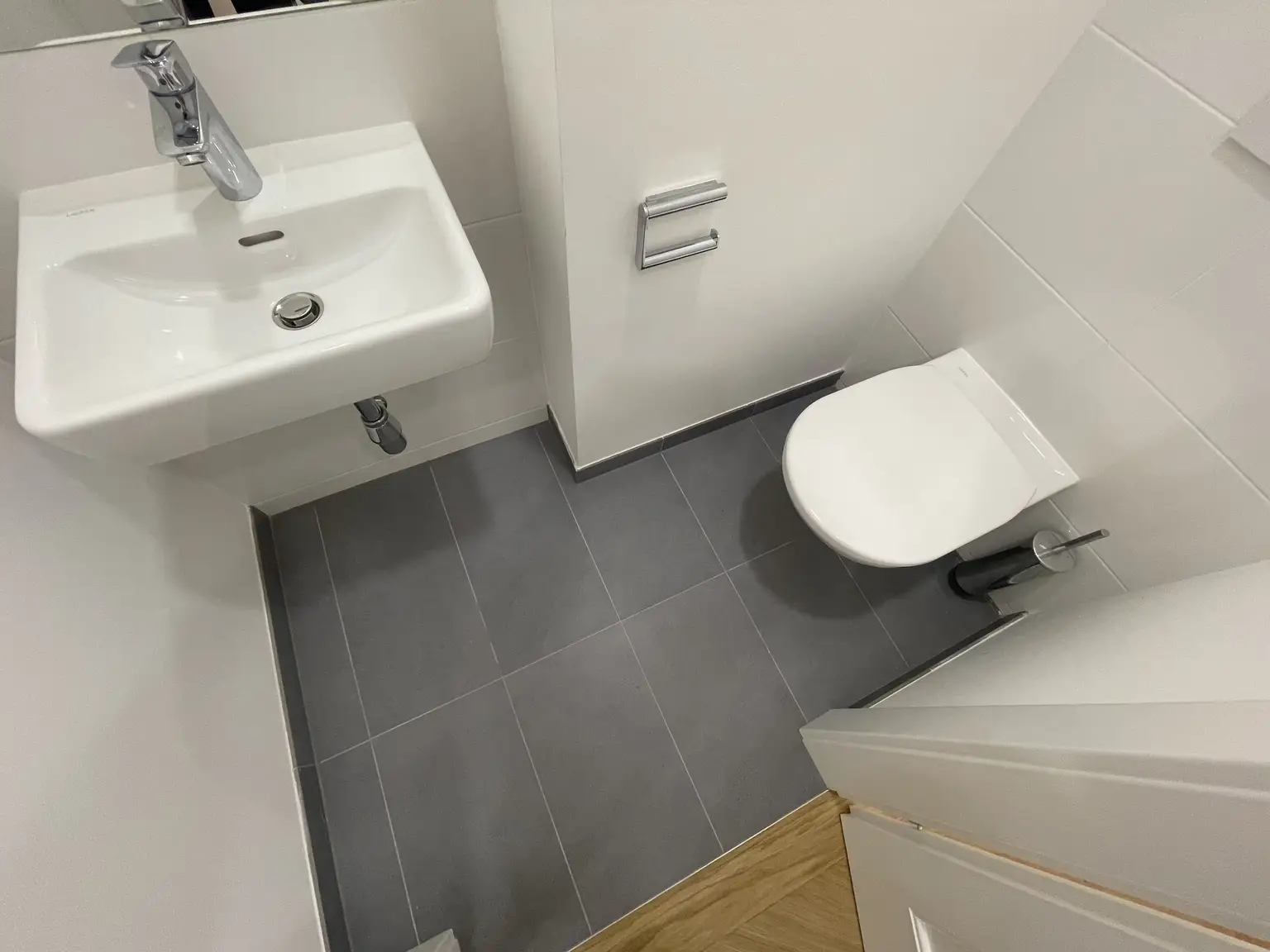 Bezaubernde 3-Zimmer-Wohnung mit kleinen Balkonen und Grünblick