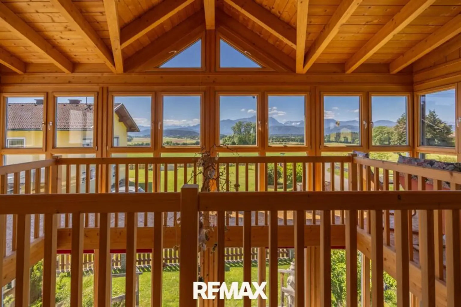 RE/MAX-Pro